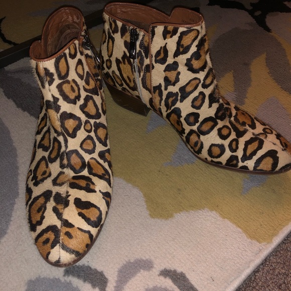 Leopard Print booties - Picture 1 of 2